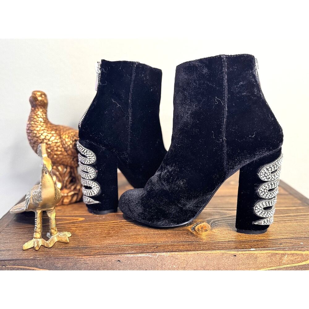 Shoedazzle Crushed Velvet Rhinestone Snake Heel Boots Size W 5.5